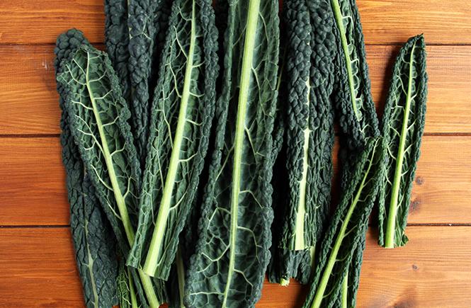 Keto Kale Chips prep